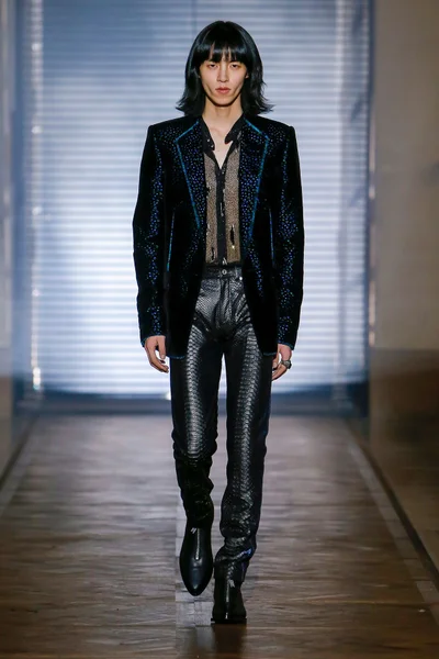 Look 33